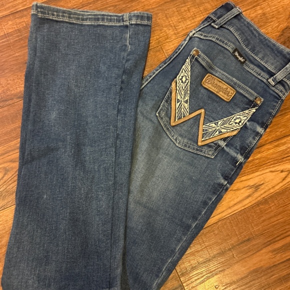 Women’s wranglers - Picture 3 of 5